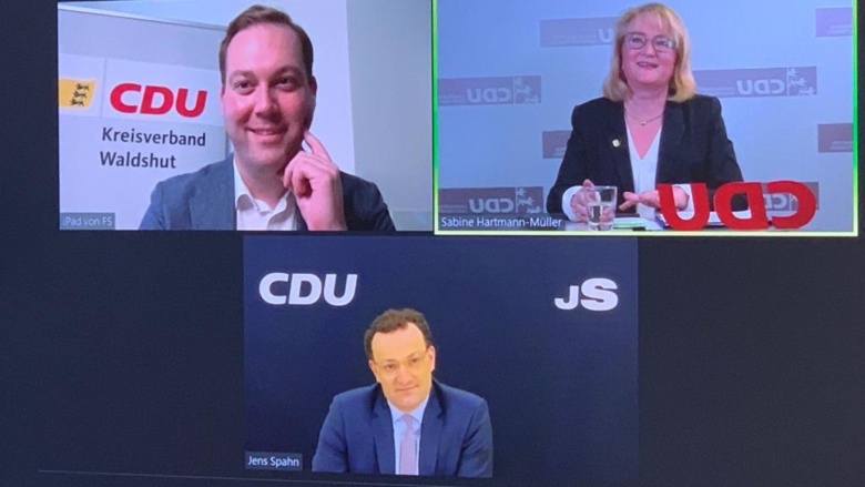 Online-Diskussion mit Bundesgesundheitsminister Jens Spahn Online-Diskussion mit Bundesgesundheitsminister Jens Spahn