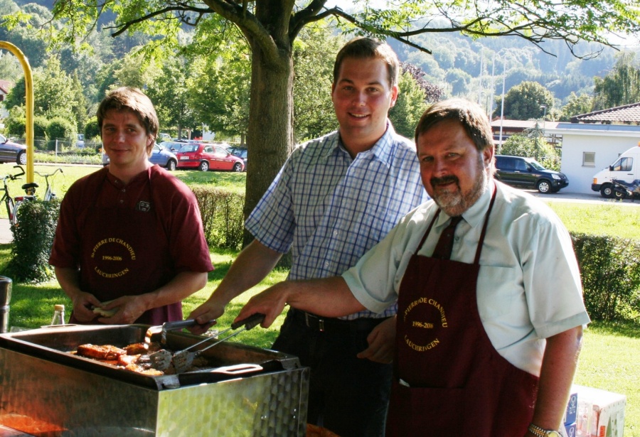 Handanlegen: beim Grillfest mit der CDU-Basis