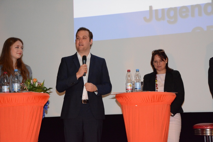 Jugendforum 2014 in Stuttgart: auf dem Podium mit Jugendlichen