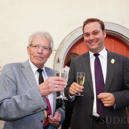 Größeres Bild ansehen